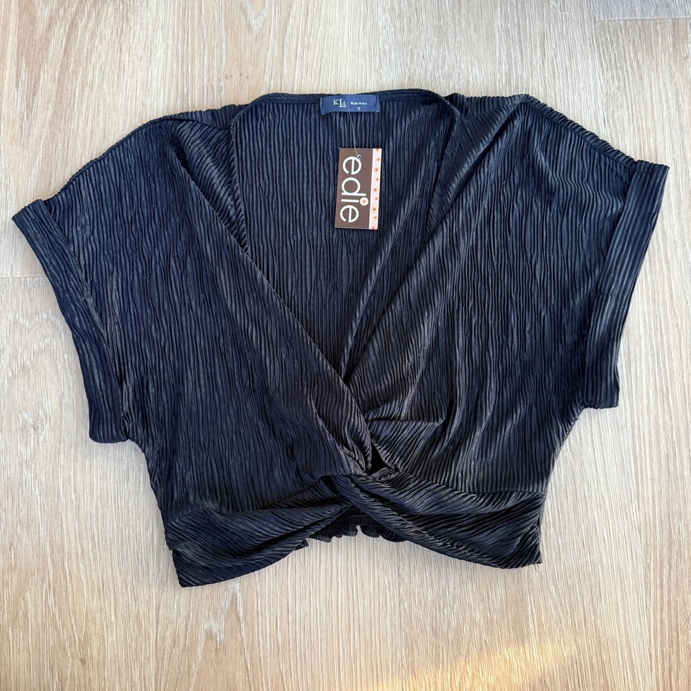 NWT KLD Black Textured Twist Front Crop Top